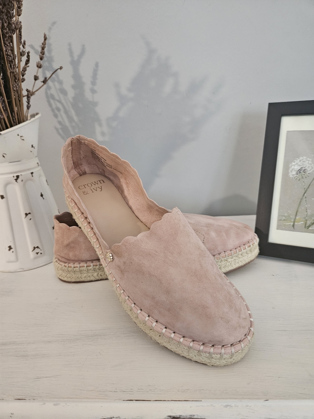 crown & ivy Blush Pink Scalloped Suede Espadrille Flats Like New Sz 7.5
